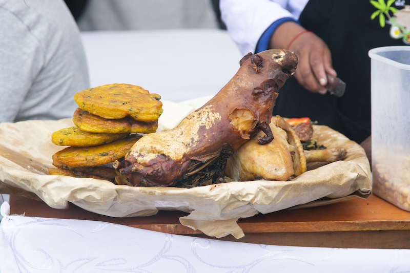 The Chiriuchu Cusque√±o is considered the flagship dish of the city of Cusco, it consists of a great combination of products such as cheese, cui, potatoes and other vegetables. cuy en Perú